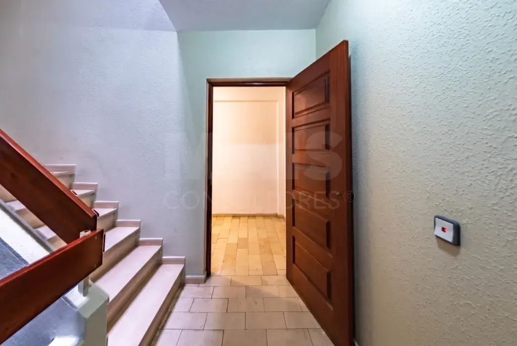 Apartamento em Santo Onofre e Serra do Bouro: Apartamento T3 Renovado com Garagem Box – Cidade Nova, Caldas da Rainha (23 de 30)
