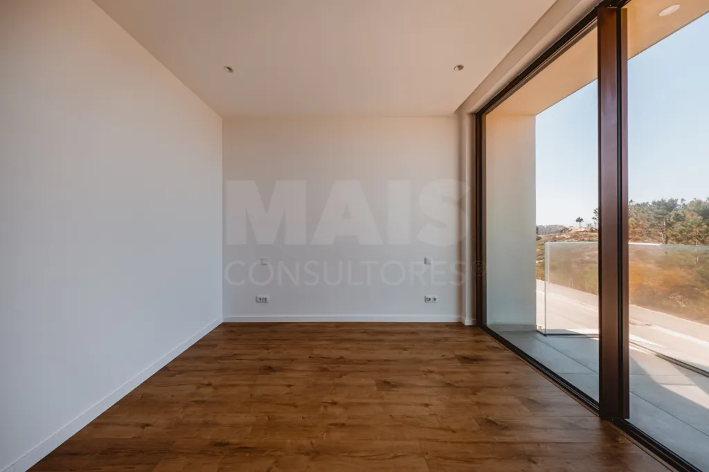 Moradia em Vau: Moradia T5 com Piscina - Vista Golfe e Mar (29 de 72)