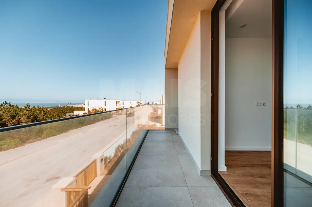 Moradia em Vau: Moradia T5 com Piscina - Vista Golfe e Mar (30 de 72)