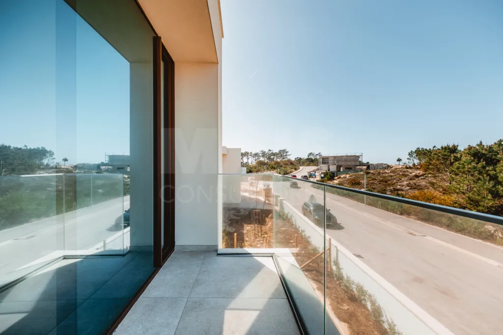 Moradia em Vau: Moradia T5 com Piscina - Vista Golfe e Mar (31 de 72)