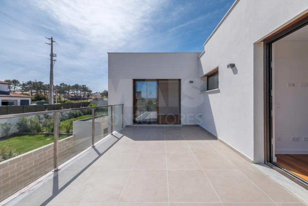 Moradia em Tornada e Salir do Porto: Moradia T3 (3 Suítes) com piscina e jardim - Salir do Porto (26 de 45)