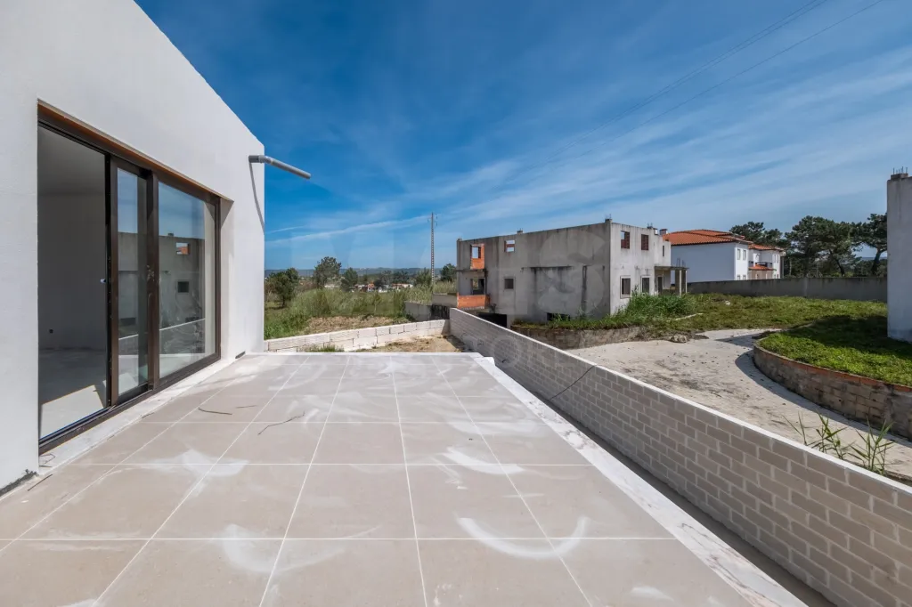 Moradia em Tornada e Salir do Porto: Moradia T3 (3 Suítes) com piscina e jardim - Salir do Porto (28 de 45)
