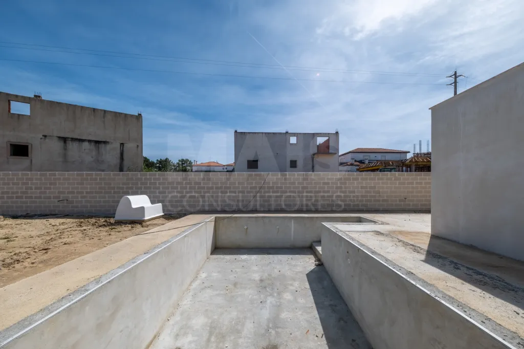Moradia em Tornada e Salir do Porto: Moradia T3 (3 Suítes) com piscina e jardim - Salir do Porto (39 de 45)