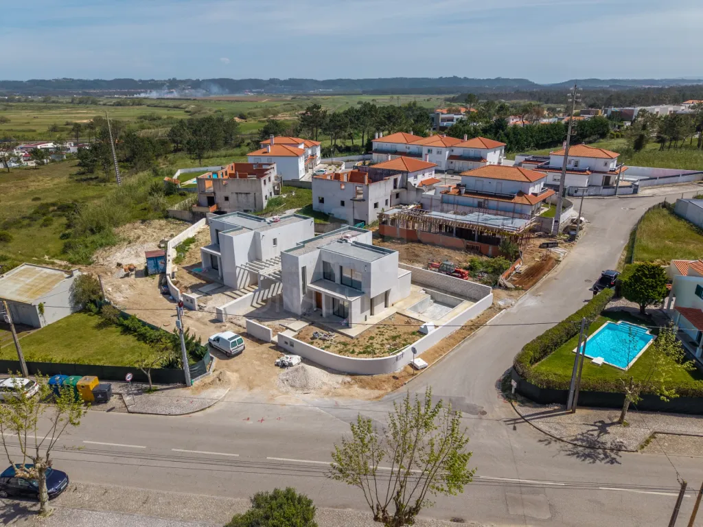 Moradia em Tornada e Salir do Porto: Moradia T3 (3 Suítes) com piscina e jardim - Salir do Porto (44 de 45)