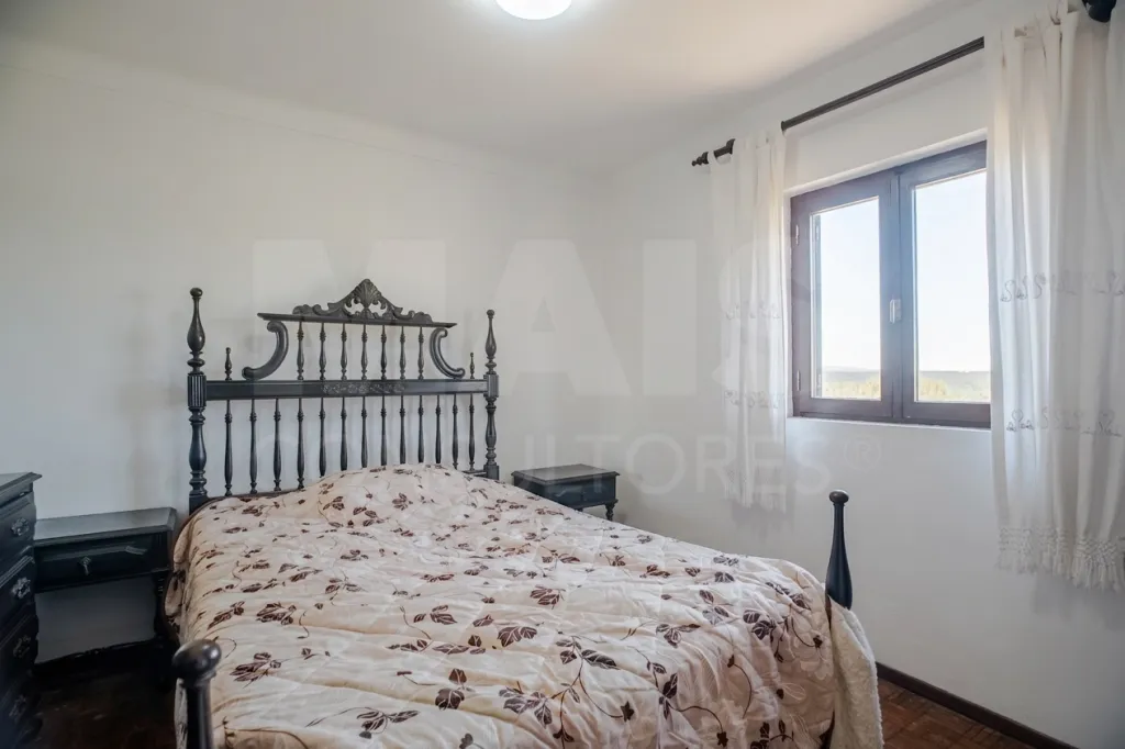 Moradia em Vidais: Quintinha T3 com 7.616 m² de terreno urbano e anexos (Casal do Rei) (12 de 38)
