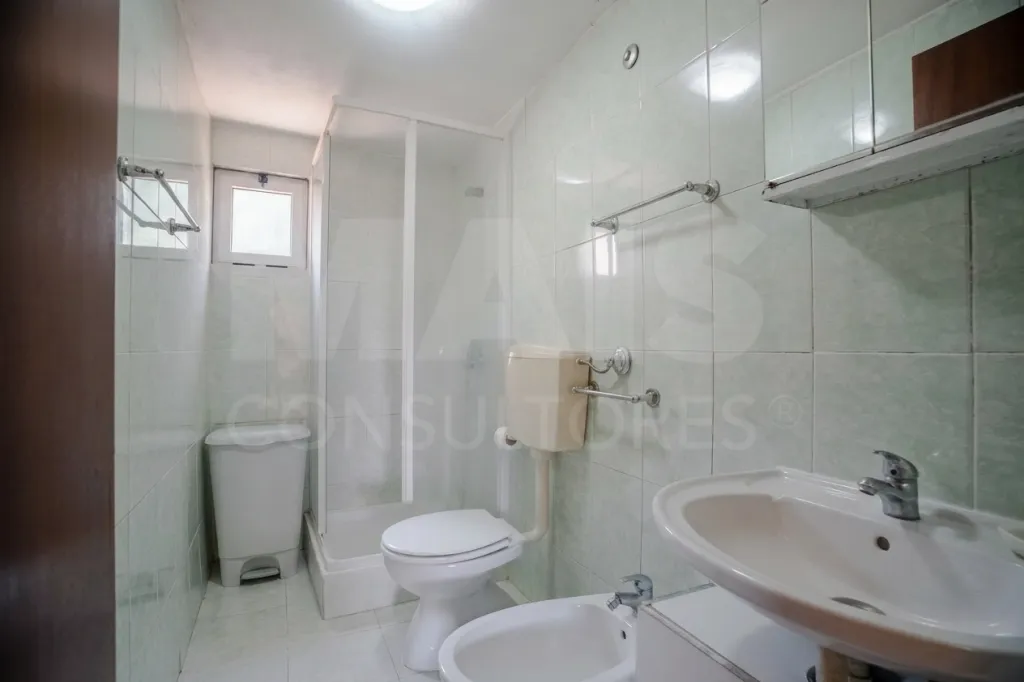 Moradia em Vidais: Quintinha T3 com 7.616 m² de terreno urbano e anexos (Casal do Rei) (18 de 38)