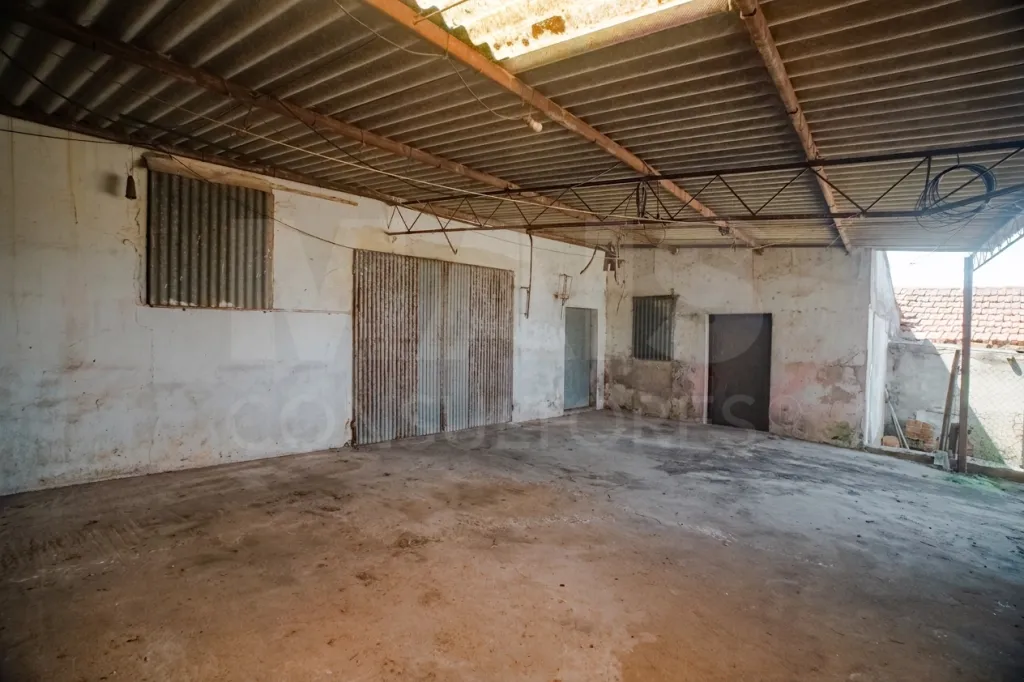 Moradia em Vidais: Quintinha T3 com 7.616 m² de terreno urbano e anexos (Casal do Rei) (22 de 38)
