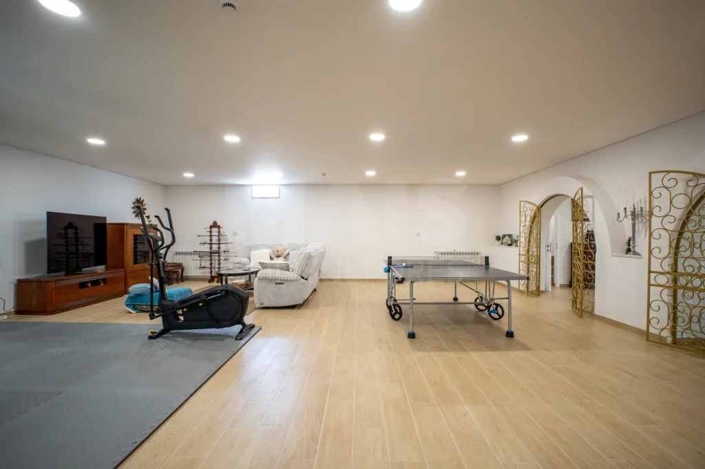 Quinta em Nossa Senhora do Pópulo, Coto e São Gregório: Quinta com mais de 23.000 m², piscina de água salgada e potencial de construção (10 de 85)