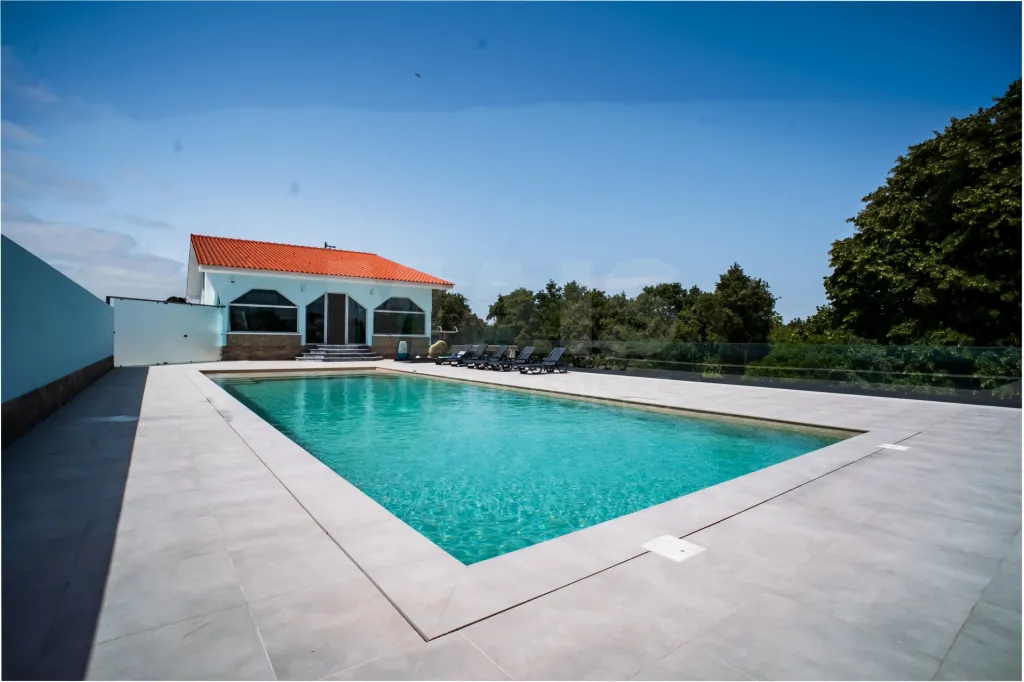 Quinta em Nossa Senhora do Pópulo, Coto e São Gregório: Quinta com mais de 23.000 m², piscina de água salgada e potencial de construção (40 de 85)
