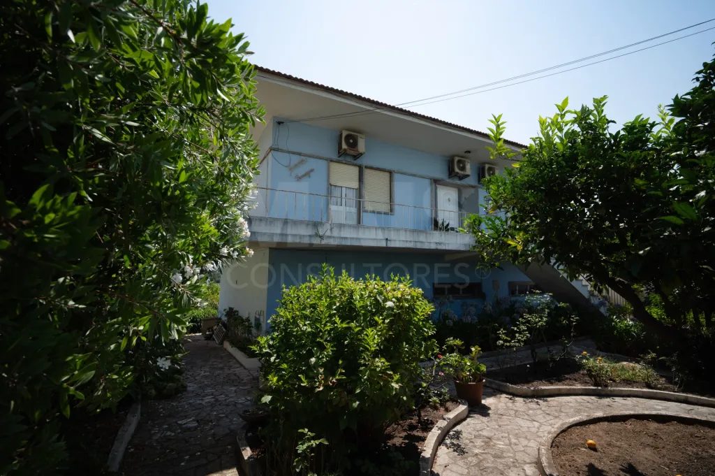 Moradia em Cadaval e Pêro Moniz: Moradia Bifamiliar no Cadaval com terreno de 1880m2 (24 de 30)