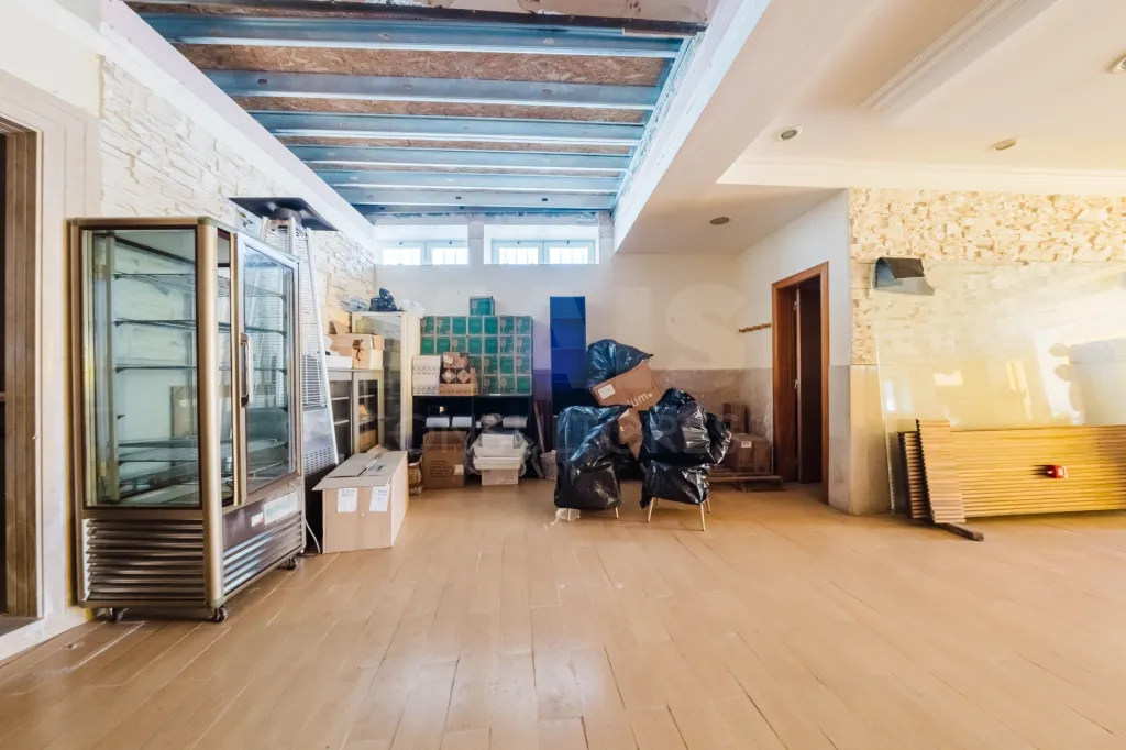 Prédio em Peniche: Prédio Exclusivo de 600 m² na Avenida Mais Prestigiada de Peniche com Vista Mar (14 de 24)