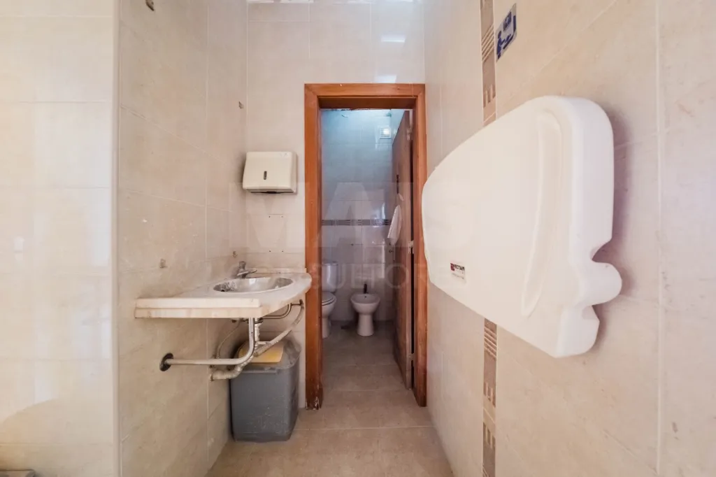 Prédio em Peniche: Prédio Exclusivo de 600 m² na Avenida Mais Prestigiada de Peniche com Vista Mar (16 de 24)