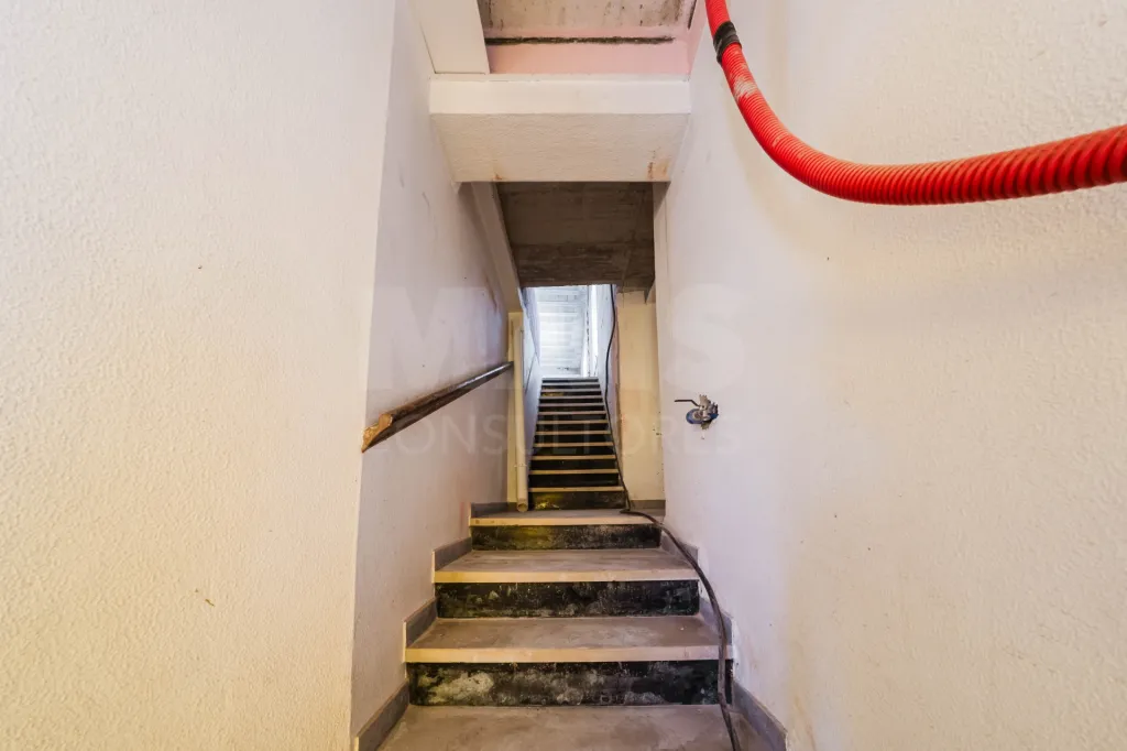 Prédio em Peniche: Prédio Exclusivo de 600 m² na Avenida Mais Prestigiada de Peniche com Vista Mar (19 de 24)