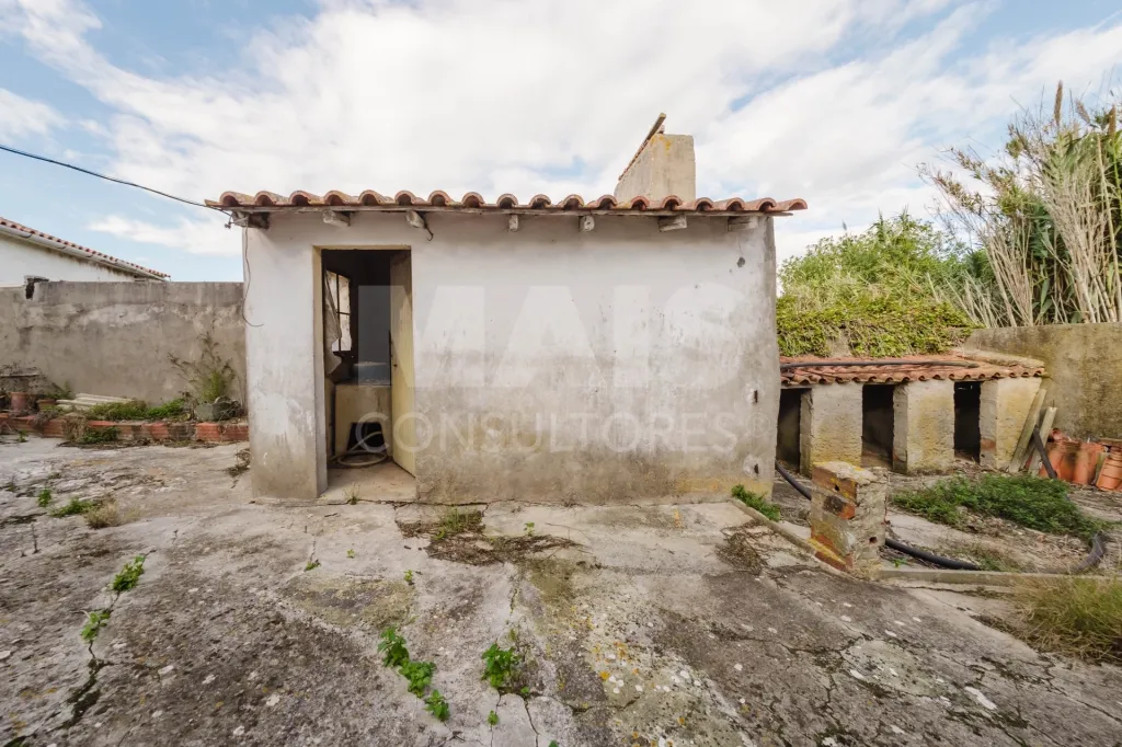 Moradia em Atouguia da Baleia: Moradia T3 com Logradouro (25 de 34)