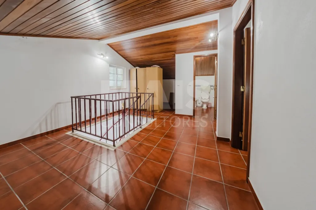 Moradia em Atouguia da Baleia: Moradia T3 com Logradouro (26 de 34)
