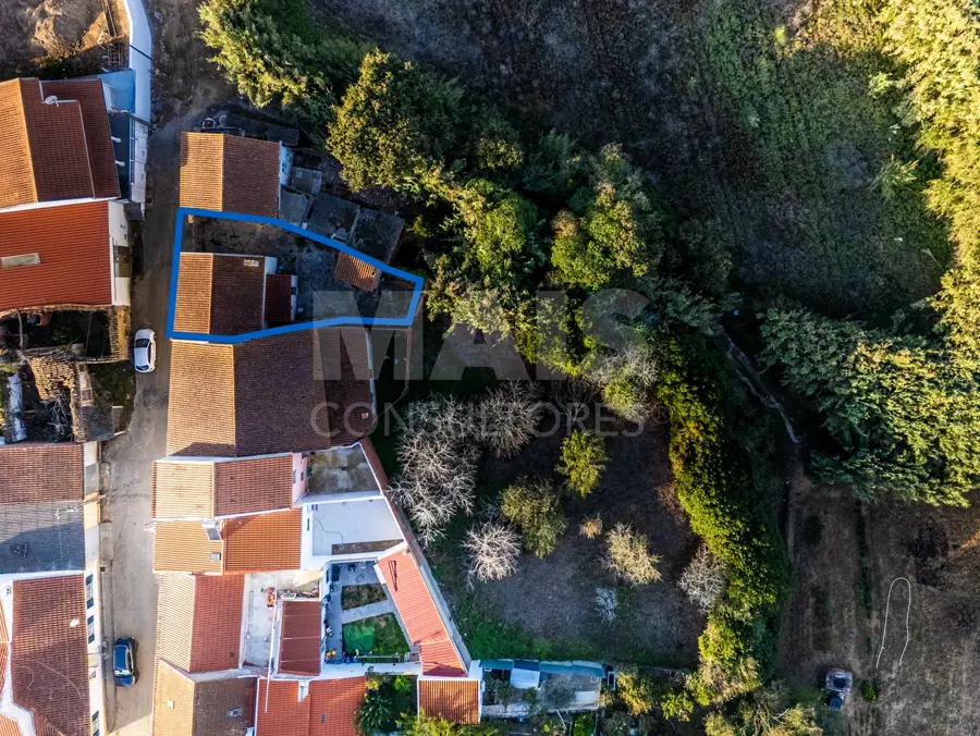 Moradia em Atouguia da Baleia: Moradia T3 com Logradouro