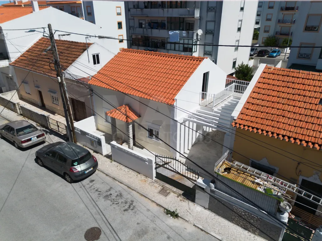 Moradia em Santo Onofre e Serra do Bouro: Moradia Térrea T3 com sótão aproveitado , estacionamento e espaço exterior (11 de 28)