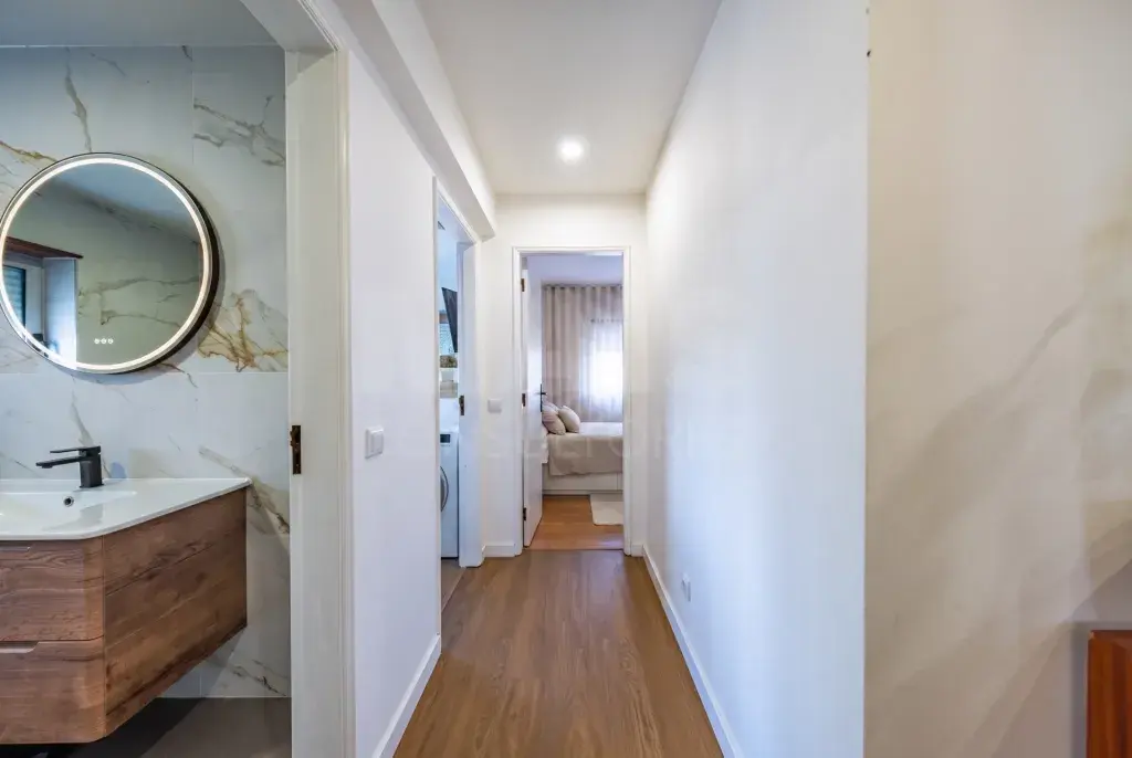 Apartamento em Santo Onofre e Serra do Bouro: Apartamento T3 Renovado com Garagem Box – Cidade Nova, Caldas da Rainha (18 de 30)