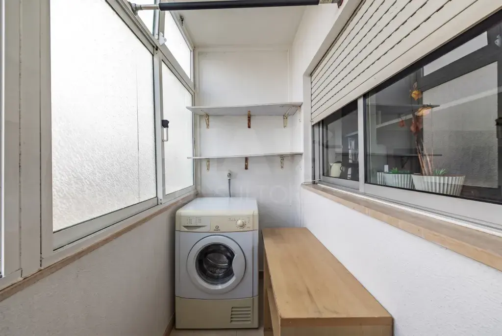 Apartamento em Santo Onofre e Serra do Bouro: Apartamento T3 Renovado com Garagem Box – Cidade Nova, Caldas da Rainha (11 de 30)